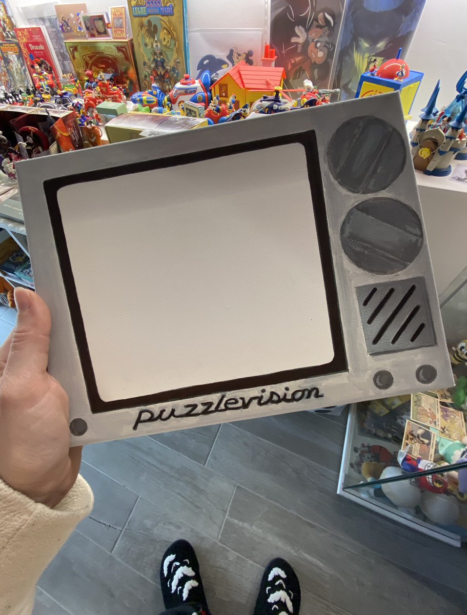 Let's play a game. Post the Puzzles expressions and then I'll decide which one to draw.
It's a little picture that I have to hang in the living room

#mrpuzzles #smg4