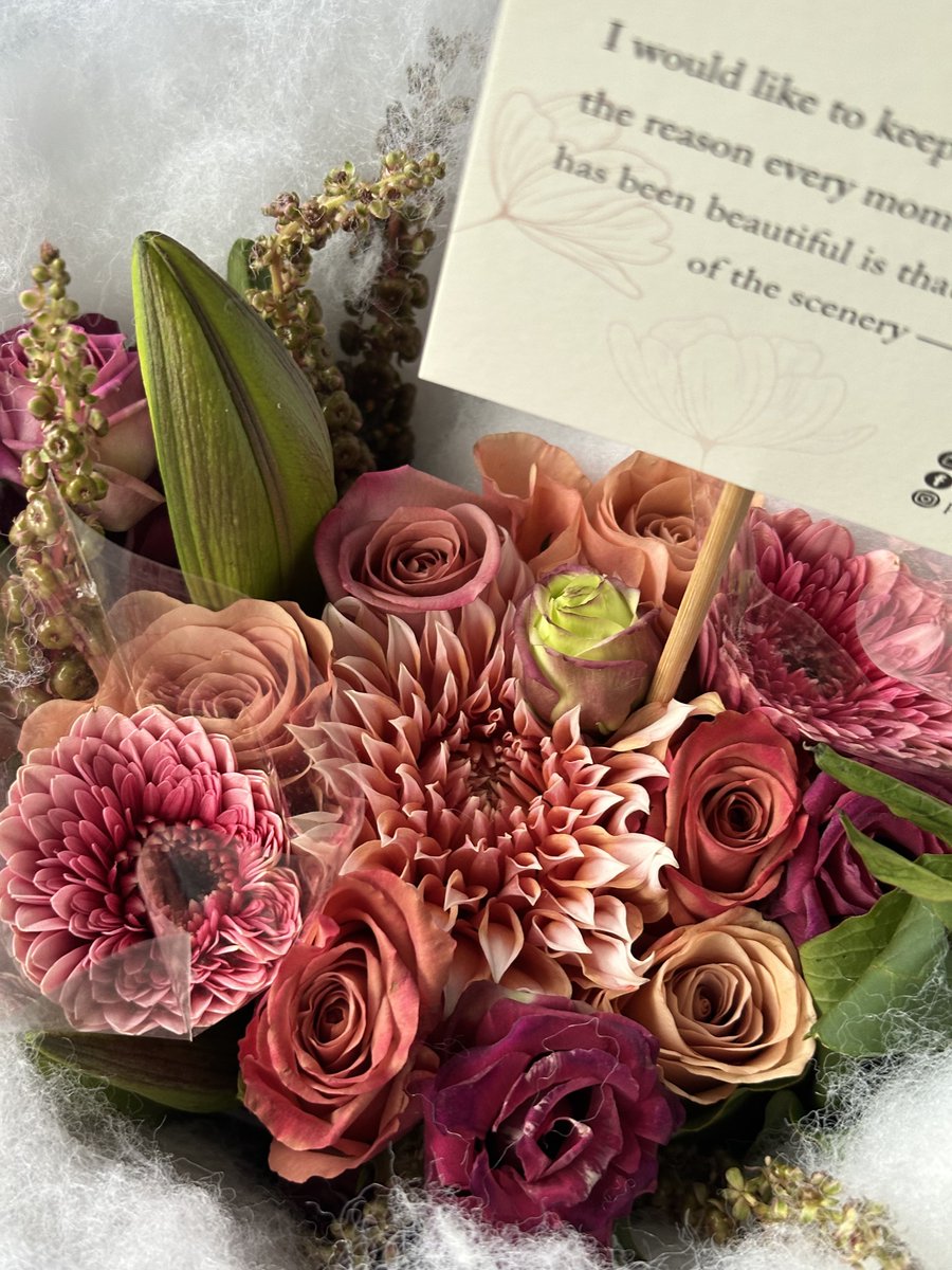 icedteafatihah's tweet image. so... my bf sent me 'just because' flowers and it's a mix of dahlia, roses, gerberas, lisianthus and lilies 🤍🥺