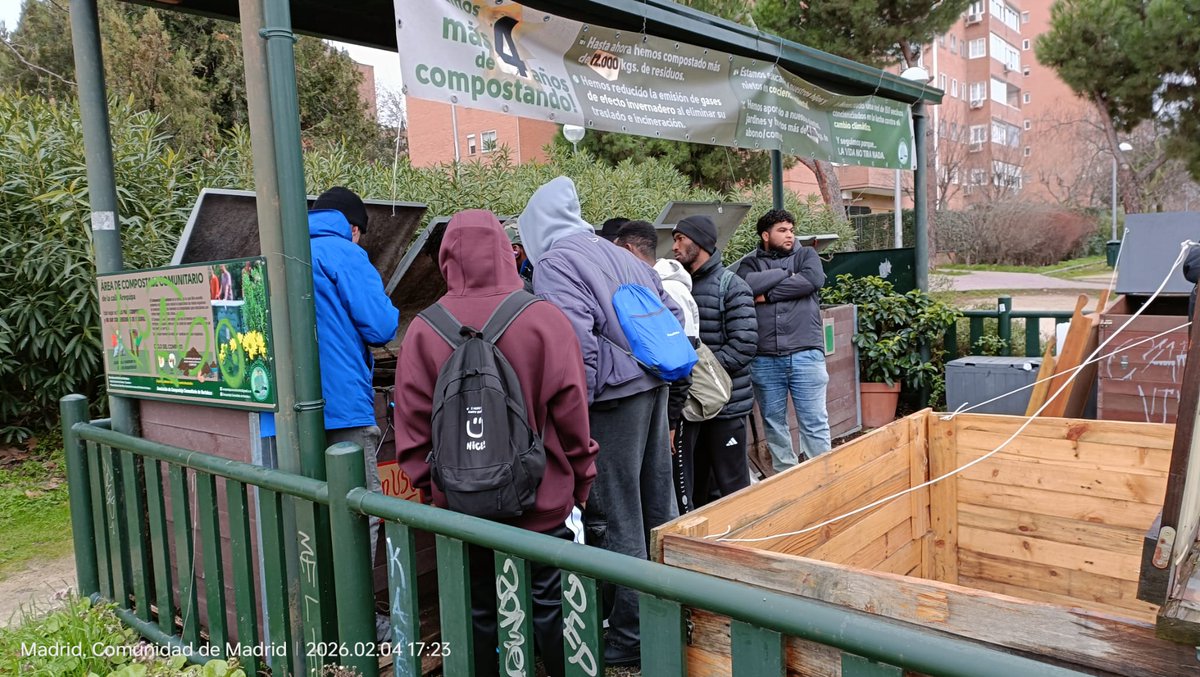 Compostaje Comunitario Hortaleza tweet media