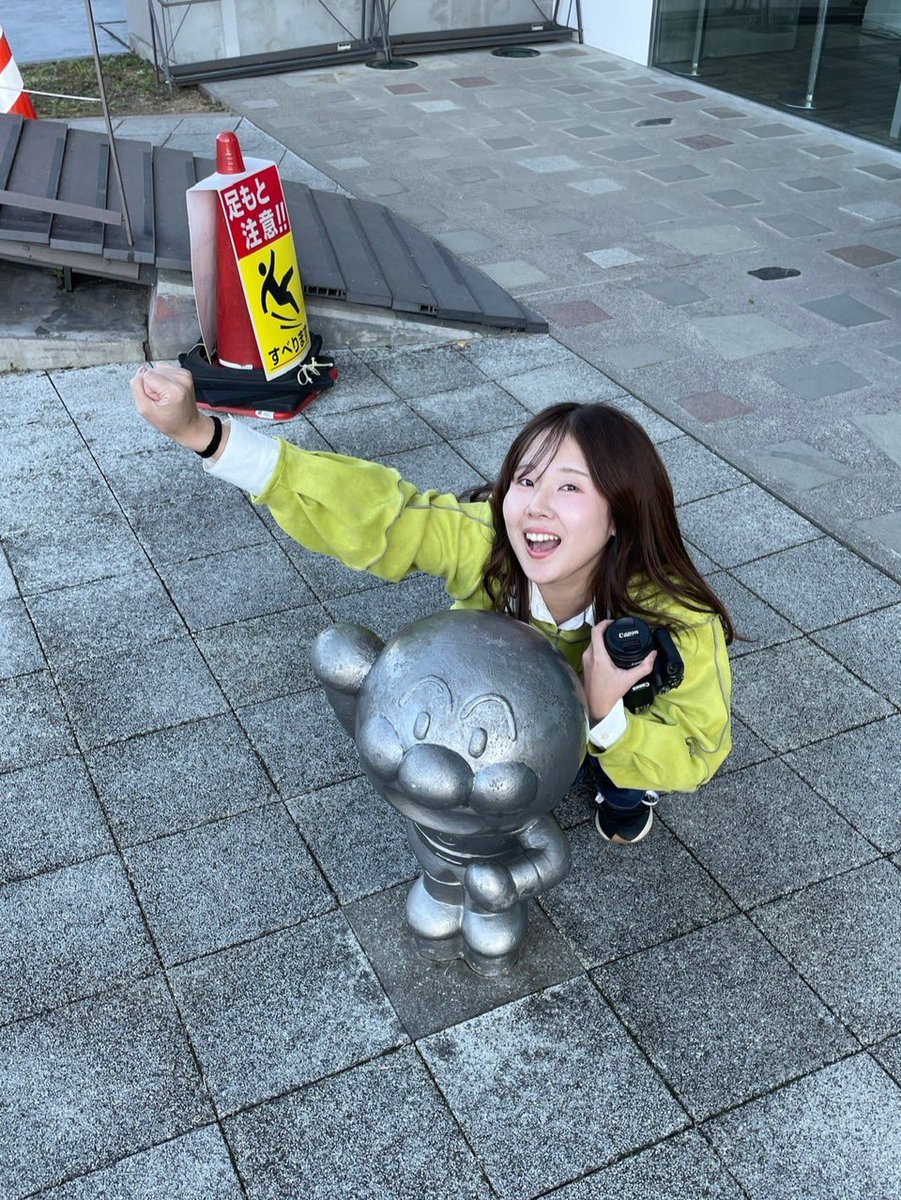 DANOTOKI's tweet photo. #打のとき まであと19日
本日は院前期1年の田爪佑佳さんです

皆様に一言
今冬はインフルB型が猛威をふるっております。まだまだ寒い日々が続きますのでどうぞご自愛ください

打のときへ一言
多様な音色とともに打楽器の魅力をお伝えできる内容となっております。皆様のご来場をお待ちしております https://t.co/oNEJ62YCt4