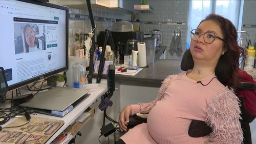 France3Paris's tweet image. Baisse des aides au handicap : des auxiliaires de vie licenciées, une mère de famille tétraplégique contrainte de lancer une cagnotte
france3-regions.franceinfo.fr/paris-ile-de-f…
#handicap #solidarité #aides #societé