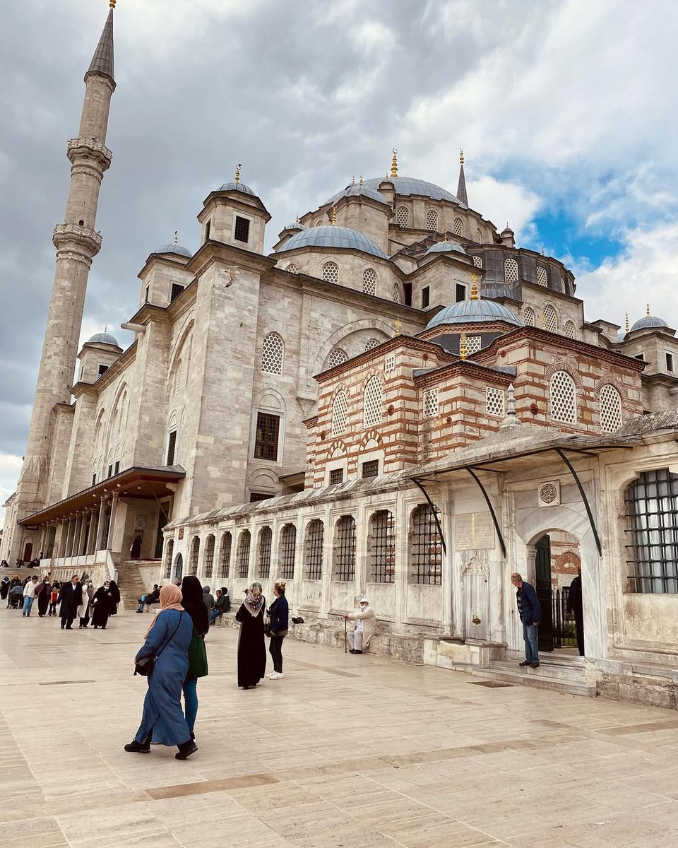 Sen çabandan sorumlusun, takdir eden Allah’tır🤍

~
~
Cumamız mübârek olsun 💐
📸