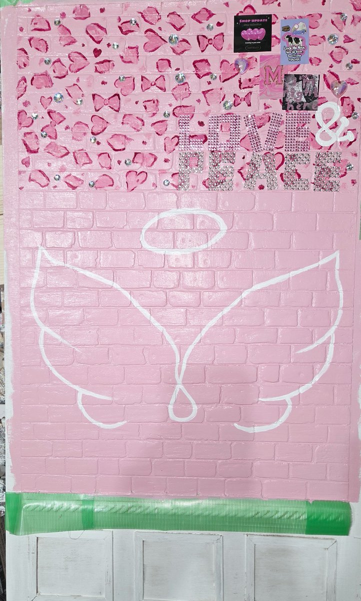 LOVE&PEACE 💗✌ ラインストーンデコ文字作るの楽しい💗ギャルいねぇ😆