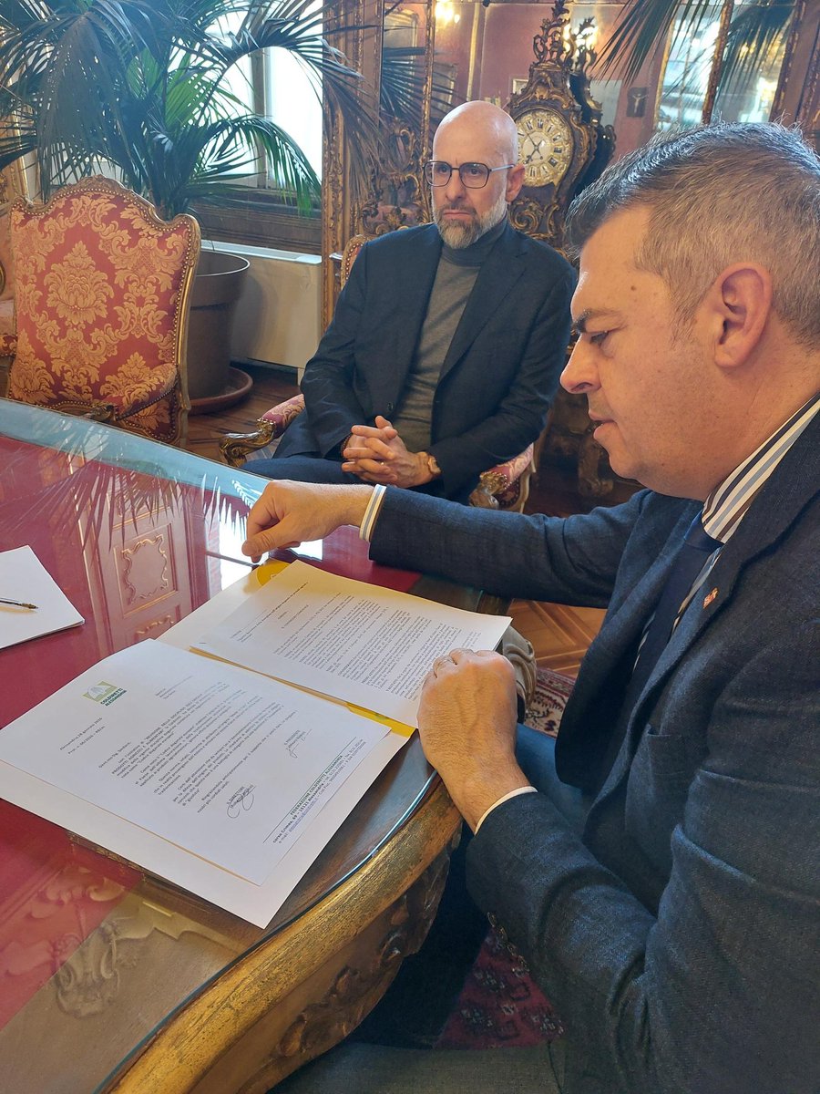 ColdirettiAL's tweet image. Serve modifica urgente a codice doganale europeo a tutela del vero Made in Italy
Inviata ai 187 Sindaci del territorio la proposta di delibera contro inganno sull’origine
L’iniziativa è stata presentata dai vertici Coldiretti al Presidente della Provincia Luigi Benzi
@coldiretti