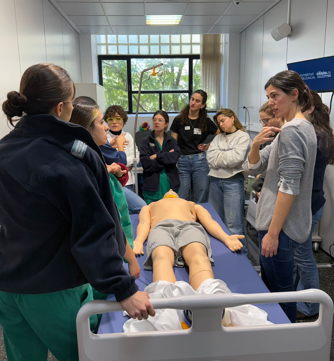 Anestesia Clínico Valencia tweet media