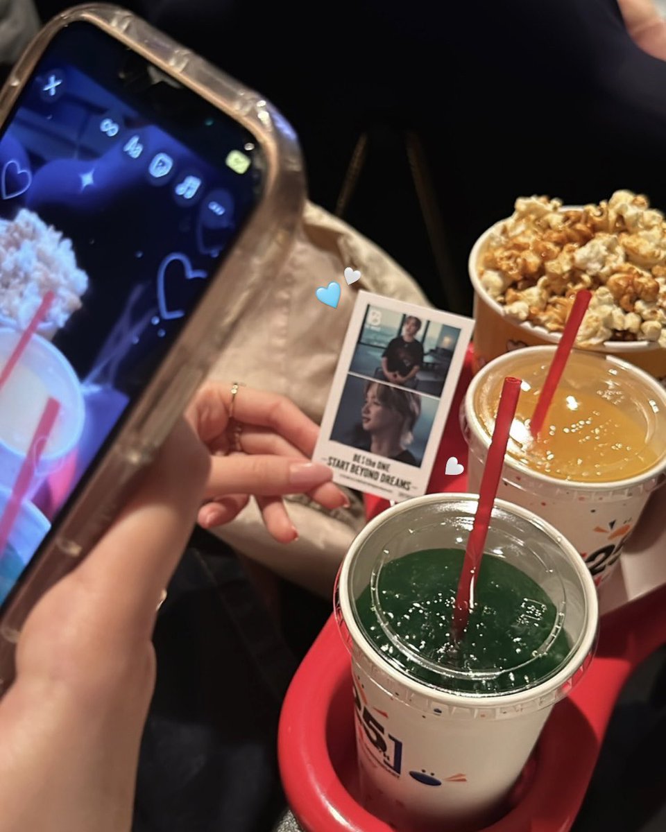 𝑖𝑏𝑢𝑘𝑖𝜗𝜚 tweet media