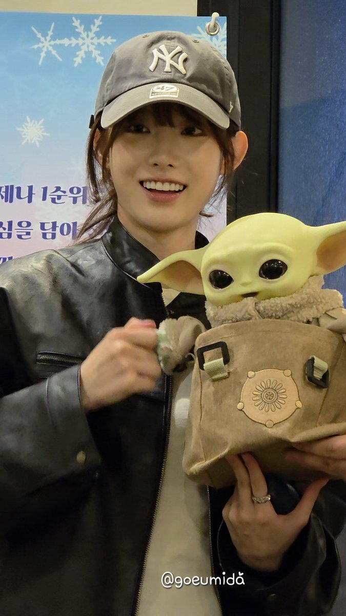 생카 있는거 모르고 있다가 오후에 알아서 급하게 갔는데!!!!!
매번 엇갈리던 억까의 연속이었는데  10년만에 드디어😢😭

루다 누나 생일축하해❤️

#처음만난그날처럼_앞으로도루다
#HAPPY_LUDA_DAY