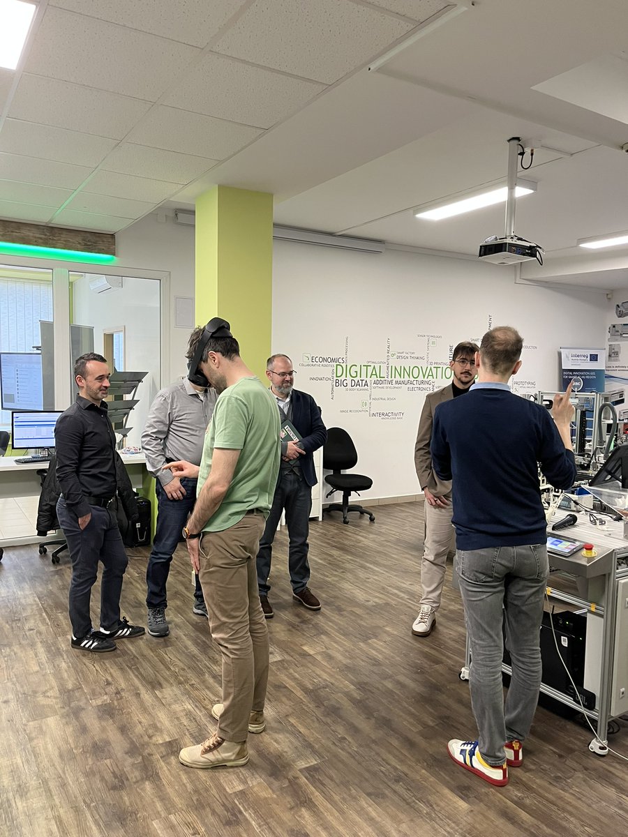 BEST DIH tweet media