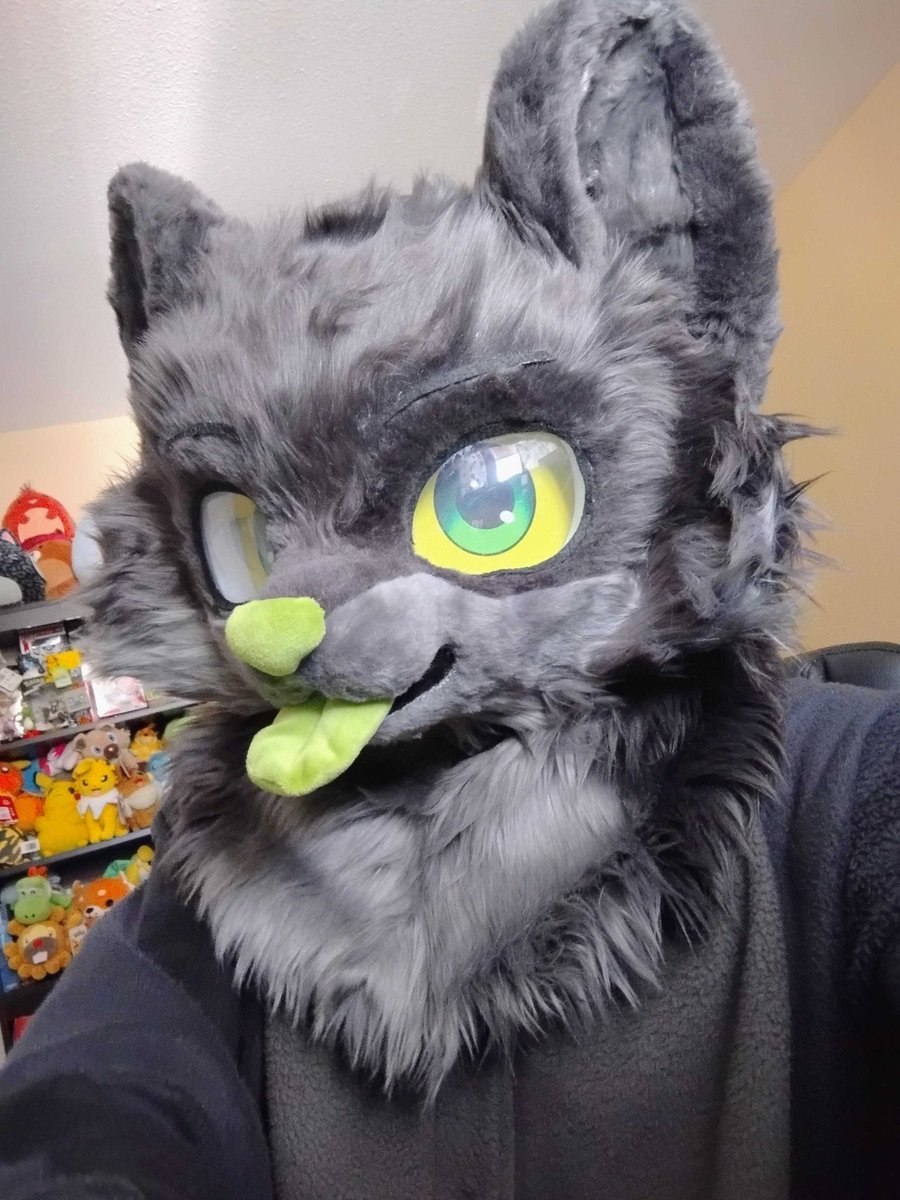 Mr_Chibi7's tweet image. #FursuitFriday #fursuit #furryfandom #furrycommunity
Happy Fursuit Friday Everyone!!
Feeling Bleepy today, may your dreams be full of beans!!