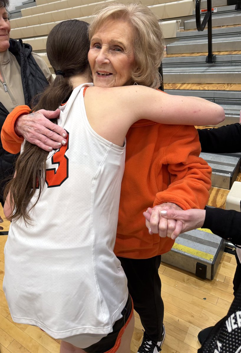 My moms caregiver tweet media