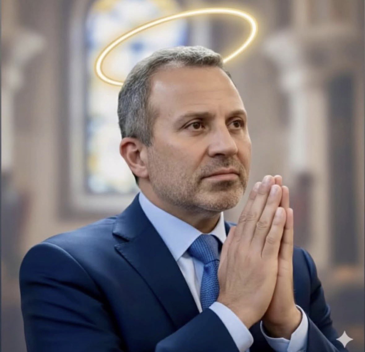 Alinegeagea's tweet photo. صلي لأجلنا مار جبران 😇 #صار_الوقت https://t.co/IlB8C07pYN