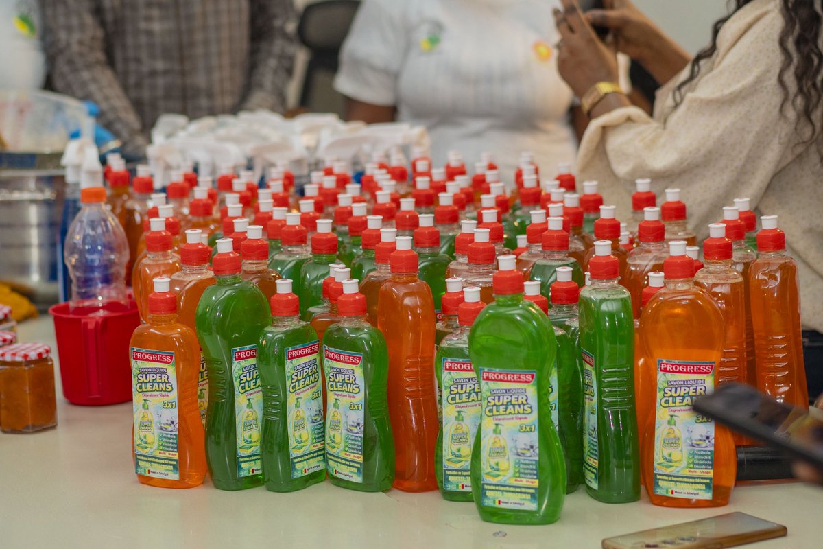 ProgressMME's tweet photo. Structuration de Coopératives Productives solidaires (CPS) en Transformation de produits locaux à Tambacounda.

Dans sa dynamique d’accompagnement des initiatives locales et de renforcement de compétences techniques et entrepreneuriales, 1/1 https://t.co/vXkkU7pmek