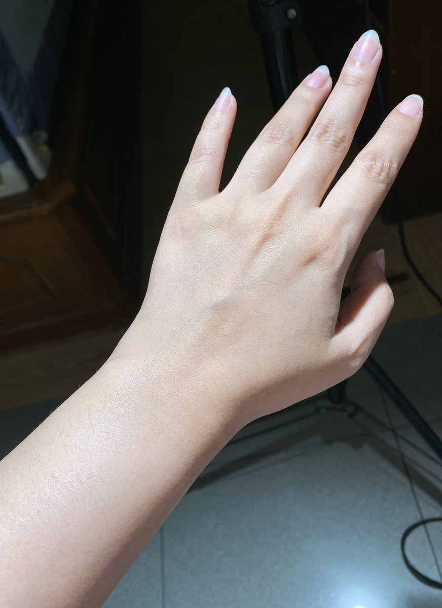 jaesxc's tweet image. Seriously, I wish I knew this earlier 🥹

Sabun mandi lokal underrated, creamy, and beneran ngasih hydration ke kulit. Dry skin fellas, you need this!