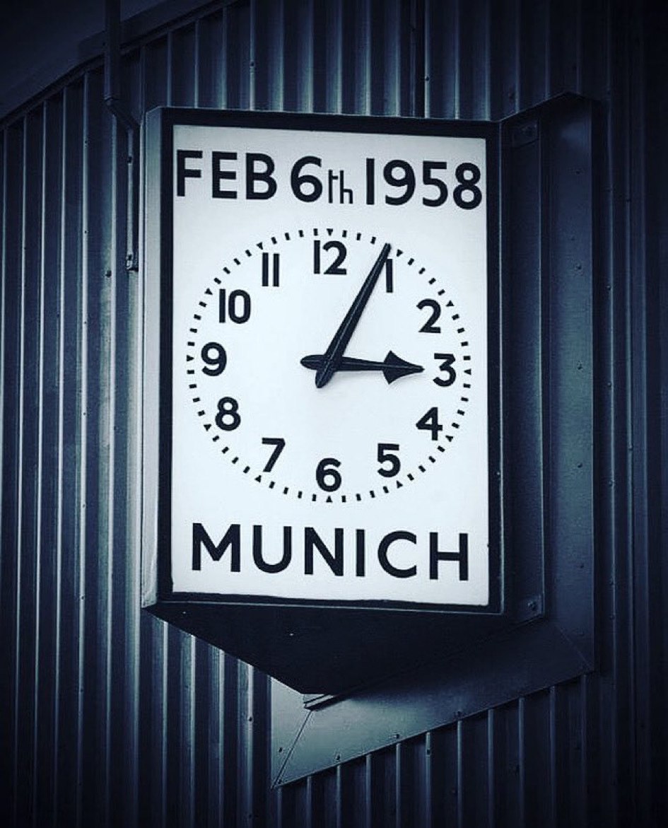 RIP to all those who lost their lives in the Munich Air Disaster 68 years ago.

Forever in our hearts.

The Flowers of Manchester.

🌹