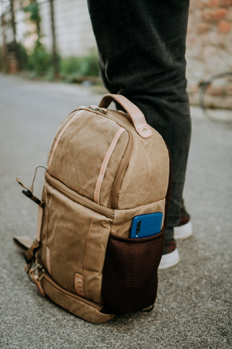 bmwtraders's tweet image. Stylish Mini Leather Backpack – Minimalist Design with Maximum Convenience
Ideal for everyday outings or travel, this compact backpack delivers elegance without extra bulk.
Read more: bmwtraders.shop
#SmallBackpack
#CompactBag
#EverydayBag