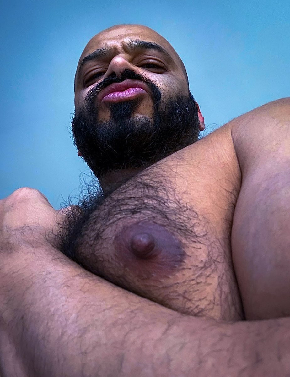 Tityboy40's tweet photo. Grumpy Daddy .. Nipps need attention 
.
#nipples #pecs #bitchtits  #muscletits #bulletnips #pointynips #puffynips  @nipplefreaker @nipples_1994 @suckmynipplex @Nipple_Pigs @BeefyBosoms #tit #nipples @BoobsHD @BeefyBosoms @TetasDeHombre @mamiloslove https://t.co/SfLRd7IInV