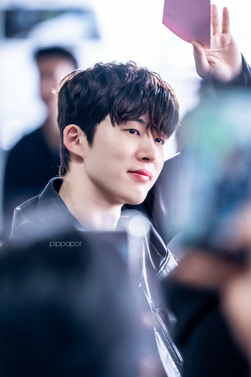 pippapor's tweet photo. D-1 ตาตุ่ยเล็กน้อย แต่ยังหล่อมากๆ 🥰 #2026THELASTPARADEENCOREINBANGKOK

#HANBIN #비아이 #김한빈 https://t.co/TR0RcEDh0c