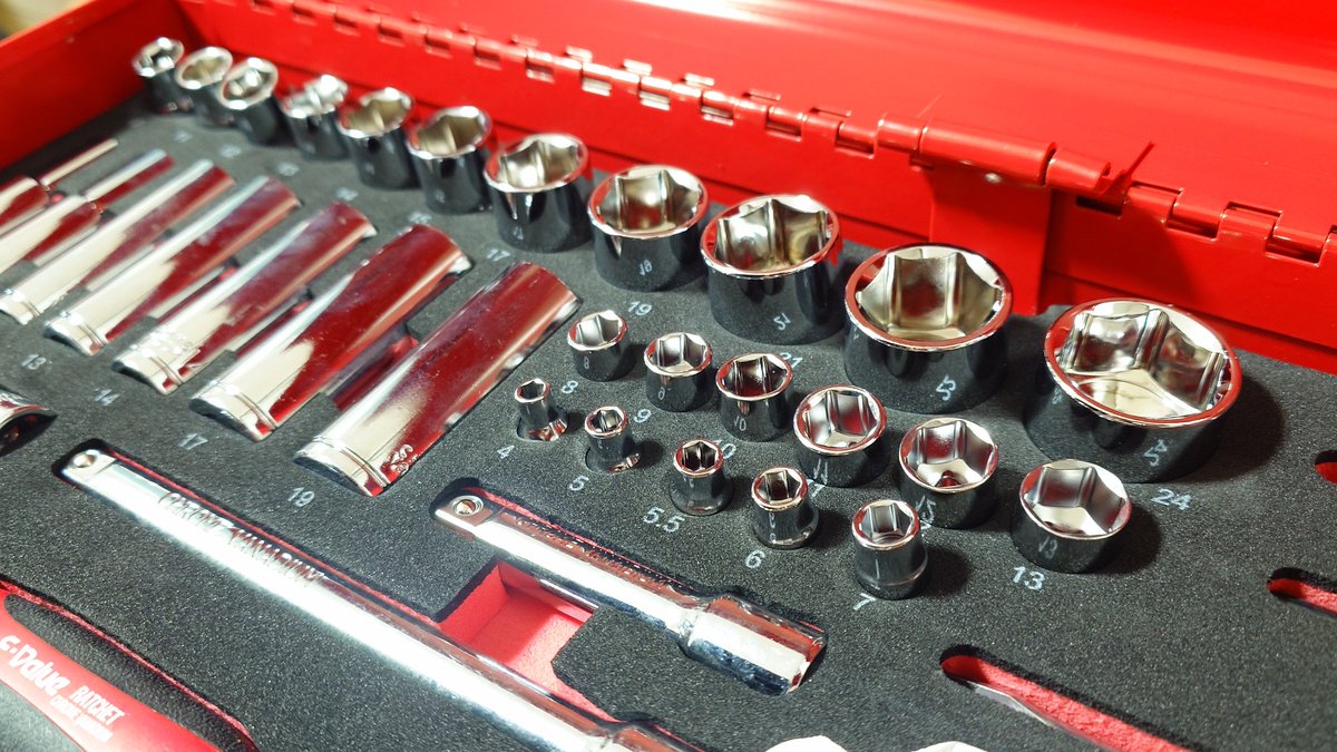 🛠️✨第8回【工具箱＆工具80点セット】を直ぐ無料でプレゼント！✨🎁

フォロー&amp;RTで応募完了！
💬コメントあると選びやすいです♪
🗓️締切：2日後の2/8日曜日

#プレゼント企画　#改造車王　#改造車買取