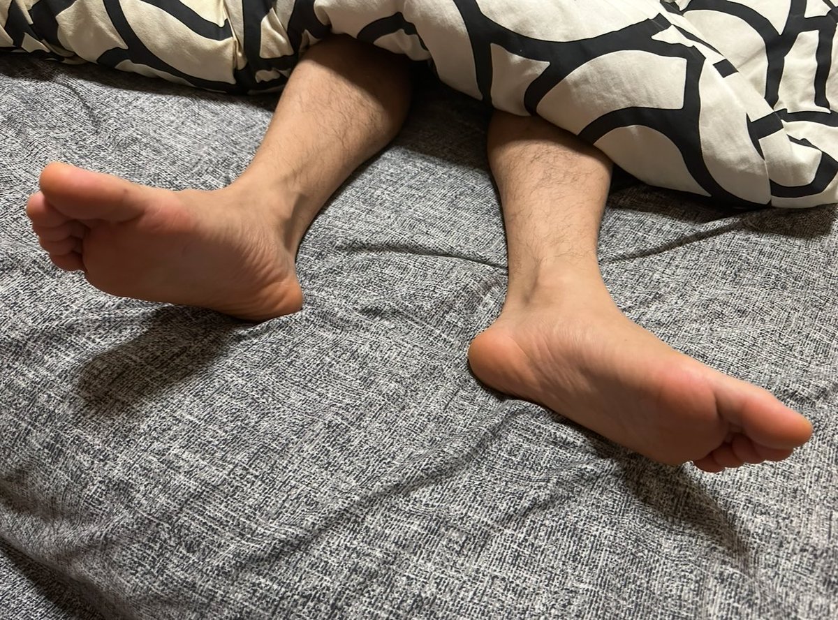 来我帮你脱 tweet media