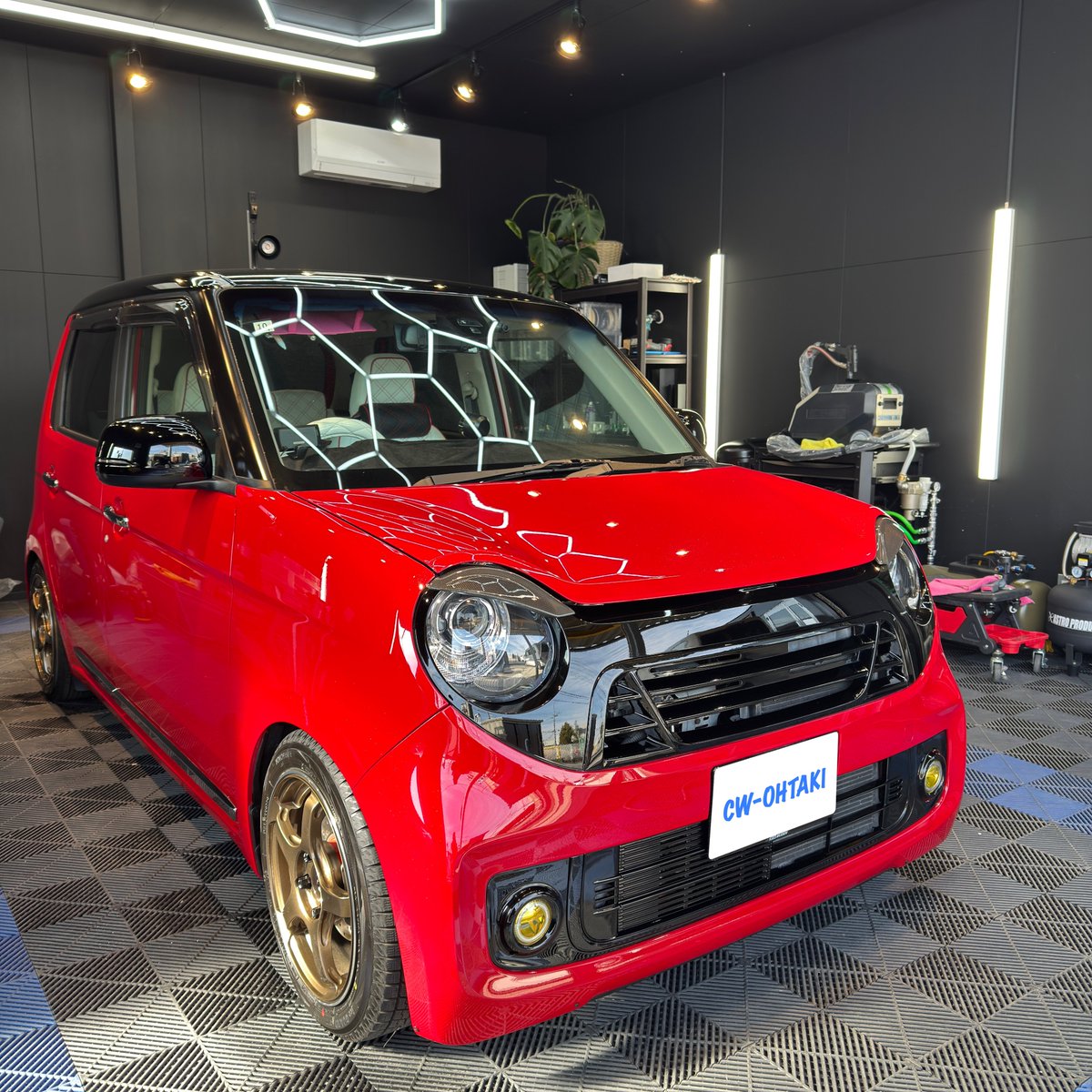 cw_ohtaki's tweet photo. Honda N-ONEにセラミックコーティング施工。
当店イチオシの ULTRACOAT MAGNITE を使用しました。
濡れたような艶と発色、スリック感で汚れが付きにくく洗車がラクに。
#ULTRACOAT #MAGNITE #ホンダNONE #セラミックコーティング #arinomama #cwohtaki https://t.co/UQhPNRxKjp