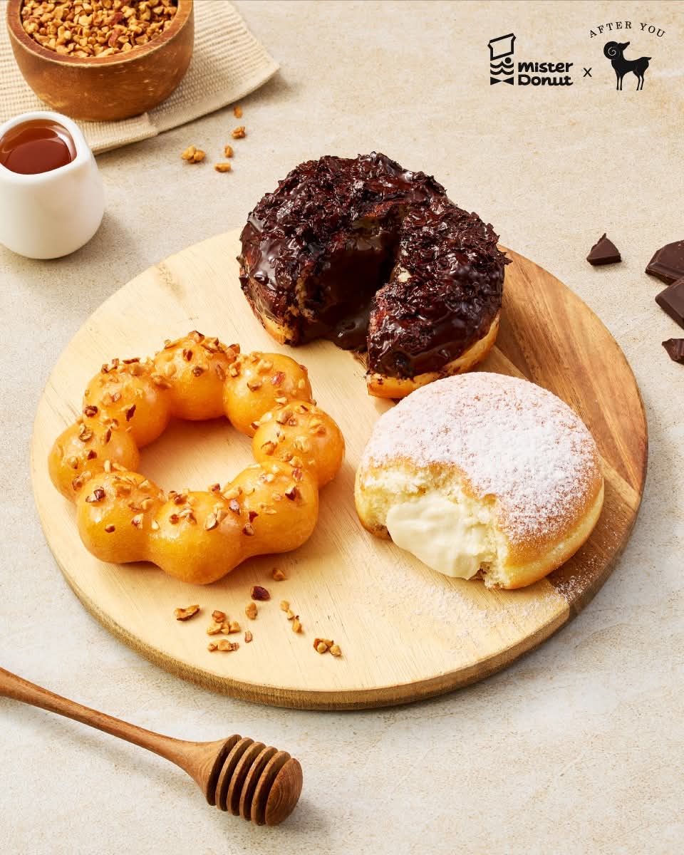 TT_CNC's tweet photo. Mister Donut x After You >>> Collaboration นี้มันคือการอัพราคา จากพอนเดอริง 27-29 บาท ไปเป็นอันละ 39-49 บาท 😅😅 (ที่จริงคือการเพิ่มประสบการณ์ใหม่ๆ ให้กับลูกค้าในสินค้า หรือบริการที่ไม่ได้เกิดการซื้อซ้ำบ่อย ๆ อาจจะด้วยเพราะวัฒนธรรมการกิน หรือชีวิตความเป็นอยู่) โดยรวมก็โอเคอยู่ https://t.co/rJAeThqUmN