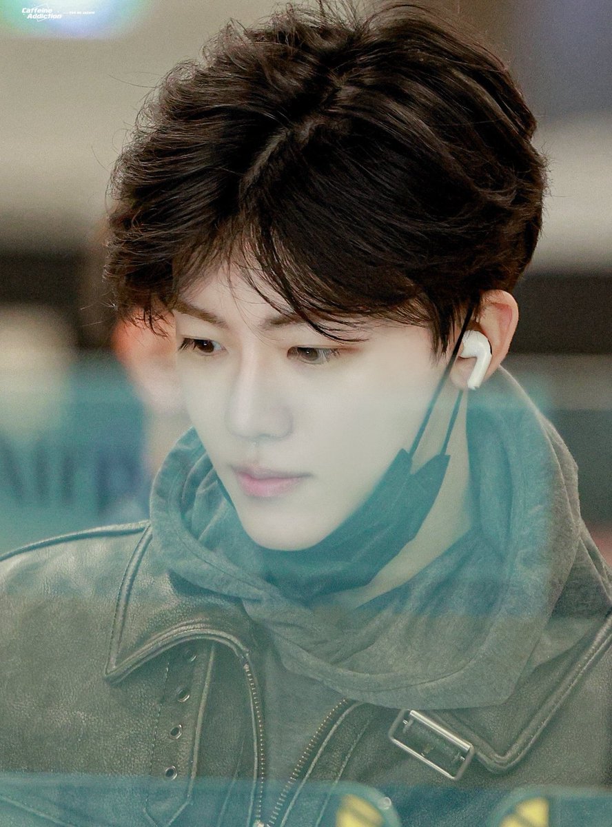 they look like a visual couple straight out of a manhwa....