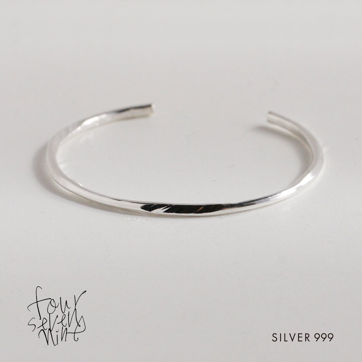 #anan 2482号にて #杢代和人 さんに純銀リングと純銀バングルをご着用いただきました！たくさんコーデありがとうございます！
01-156 foursevennine.shop/products/01-156 
01-101 foursevennine.shop/products/01-101 
01-035 foursevennine.shop/products/01-035 
02-227 foursevennine.shop/products/02-227