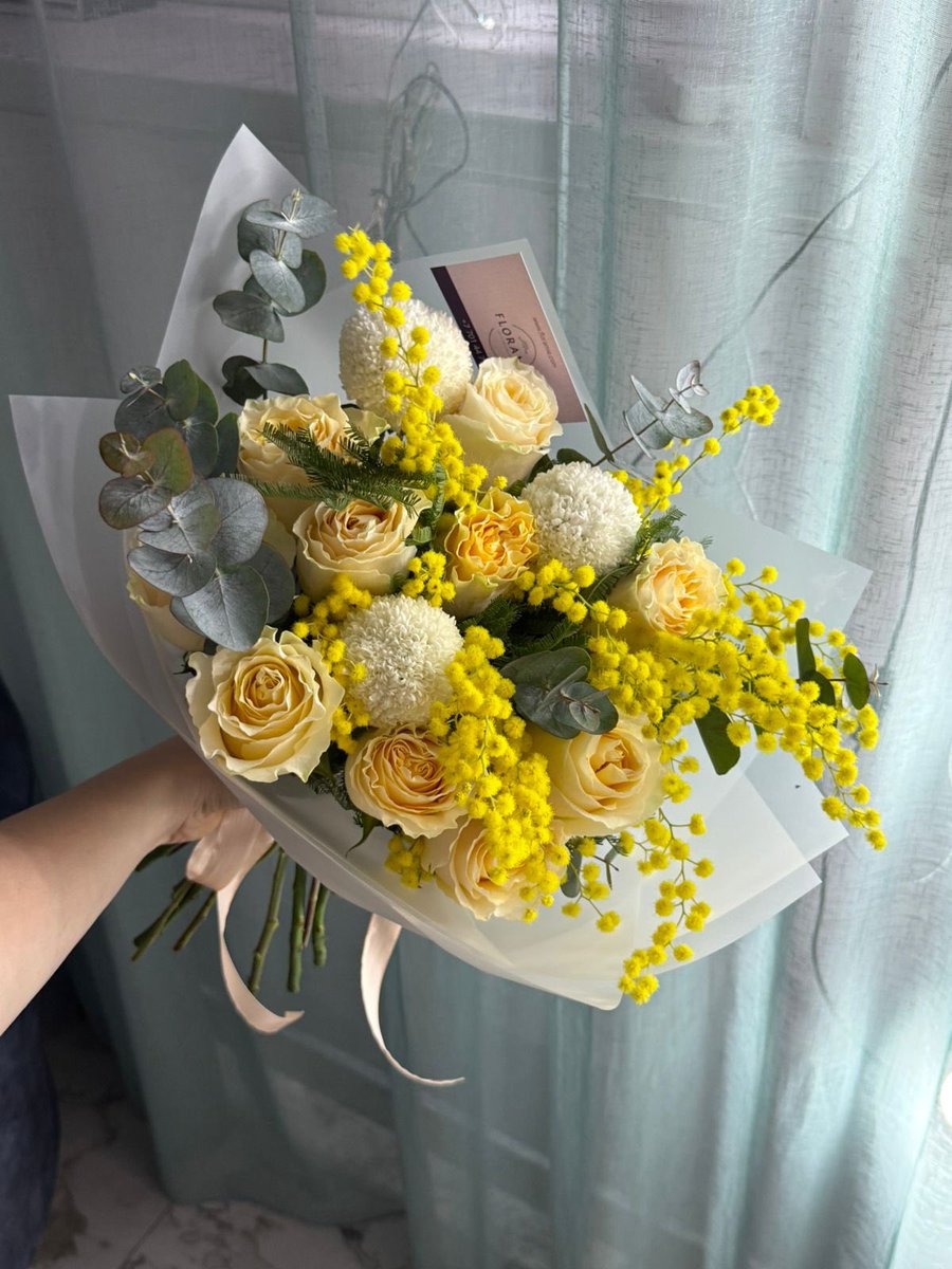 AminaSerzhanova's tweet photo. Друзья, а кто хочет чуток заработать на 14.02? Нужно 2-3 курьера со своей машиной, хорошей реакцией и знанием города)) Будем доставлять красоту в следующую субботу 💐 
Напишите мне в личку плиз https://t.co/Fk1Pb7CJfp
