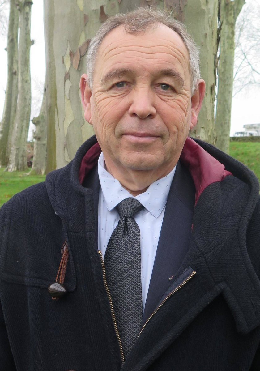 Hier, 3 ans de prison ont été requis contre Richard Chatellier, ancien maire LREM, poursuivi pour agressions sexuelles sur cinq enfants placées. Il a été famille d’accueil pendant 24 ans. Comme d’habitude, le Département (l’ASE) n’a pas daigné se déplacer à l’audience 🤮