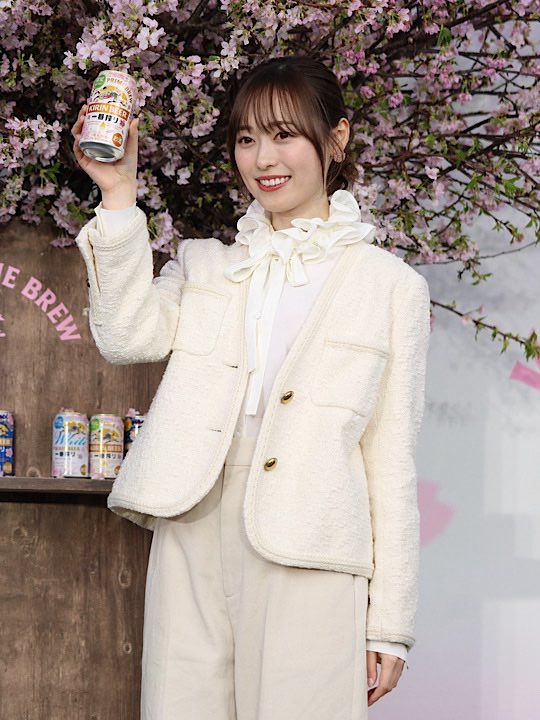 kenon_info's tweet photo. 【レポート】#福原遥『一番搾り』冬のお花見体験会 オープニングPRイベント | News&amp;Topics | 研音 - KEN ON https://t.co/JyJIagMlUR https://t.co/VjOWF1hPRJ