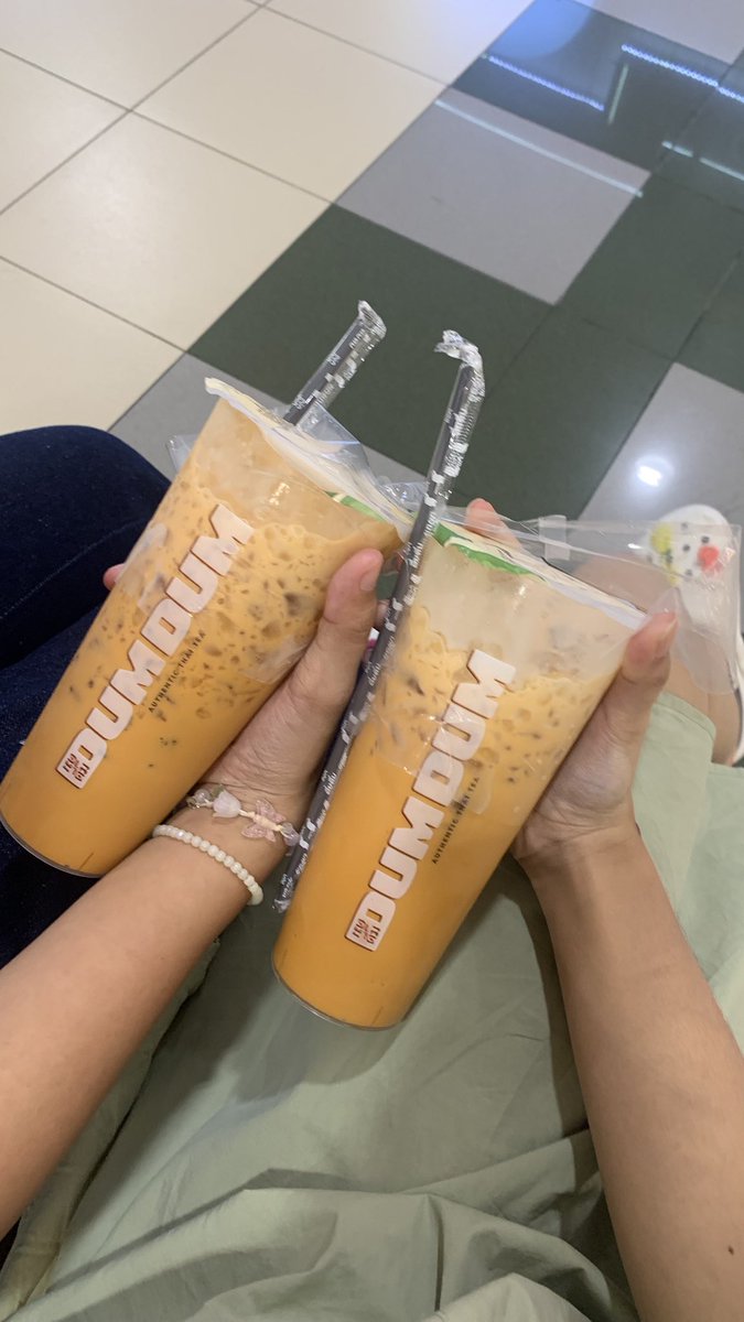 cyuihh's tweet photo. sooooo happy im grateful kemarin strolling around pakuwon dan ptc with dipakkk😆😆😆 https://t.co/LbiJfRwmPO