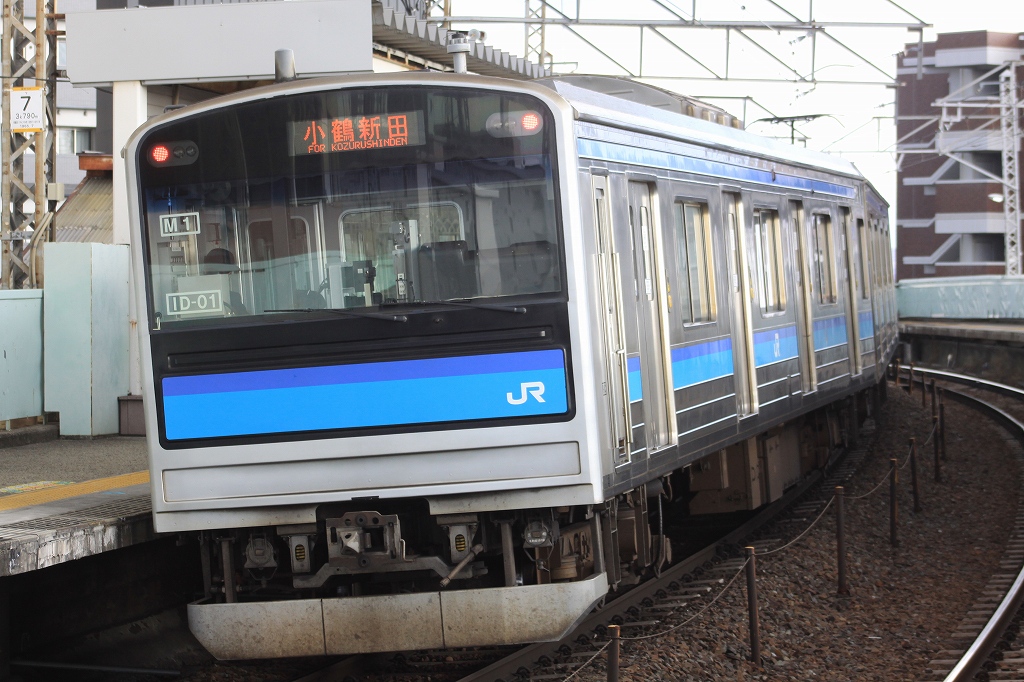 仙石線苦竹駅
205系M1編成　850S～975S
最近撮っていなかったM1編成と小鶴新田行を履修のため仕事休みなので午前中撮影に。
ちょうどよく？小鶴新田入区列車にM1が充当され205系+小鶴新田行を撮れました。
M1の撮影もなんだかんだで久々な気がします。