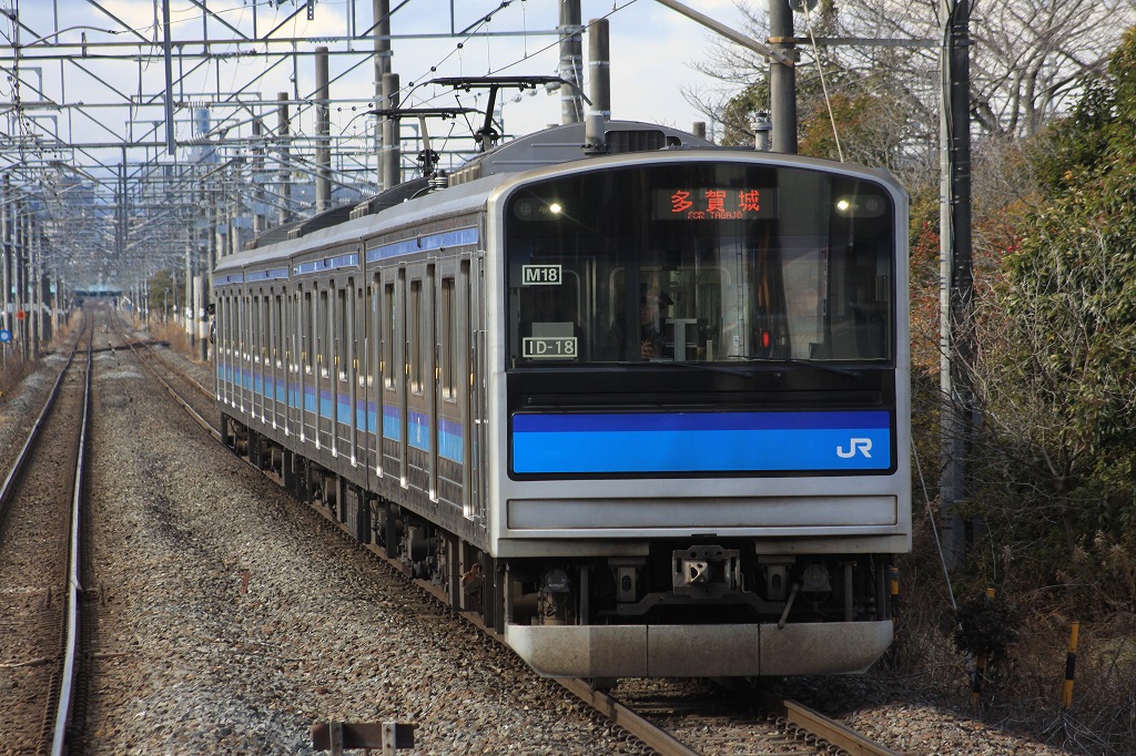 2026.02.06
仙石線福田町駅
運用を確認すると残る7編成のうち、M6を除く6編成が運用入。今日の運用はほぼ残っている全編成でM1,12,13,14,17,18編成。
…205系比率やたら高くないか？車庫で昼寝するE131系の方が多いくらい。
M6が廃車回送待ちと考えると残る205系全編成投入という形。