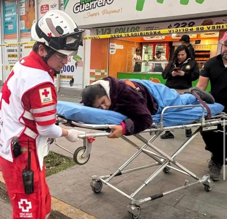 🔥 “BANDA DEL 01” SEÑALADA COMO RESPONSABLE DEL ATAQUE EN EL CENTRO DE MONTERREY, UN POLICÍA ESTA BAJO NOMINA CRIMINAL.
 
La “Banda del 01”, identificada como un grupo independiente, continúa siendo señalada por sembrar pánico en el Centro de Monterrey.
 
De acuerdo con versiones