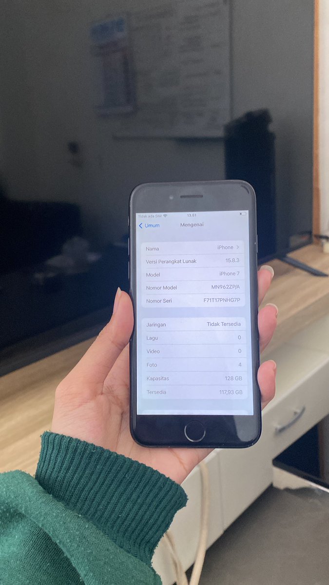 WTCMalang's tweet photo. WTS | iPhone 7 Black (WL)

📡 White List – sinyal aman
✨ All normal
💰 1.299K
📍 COD Malang
💳 Bisa PayLater
🛍️ Shopee &amp; Tokopedia

Chat me on https://t.co/GRWBzkREi2

#wts #wtb #jualiphone #iphone7 #iphonesecond #iphonemalang #apple #trusted #zonauang #zonajajan #zonaBU https://t.co/0M7A5MWUys