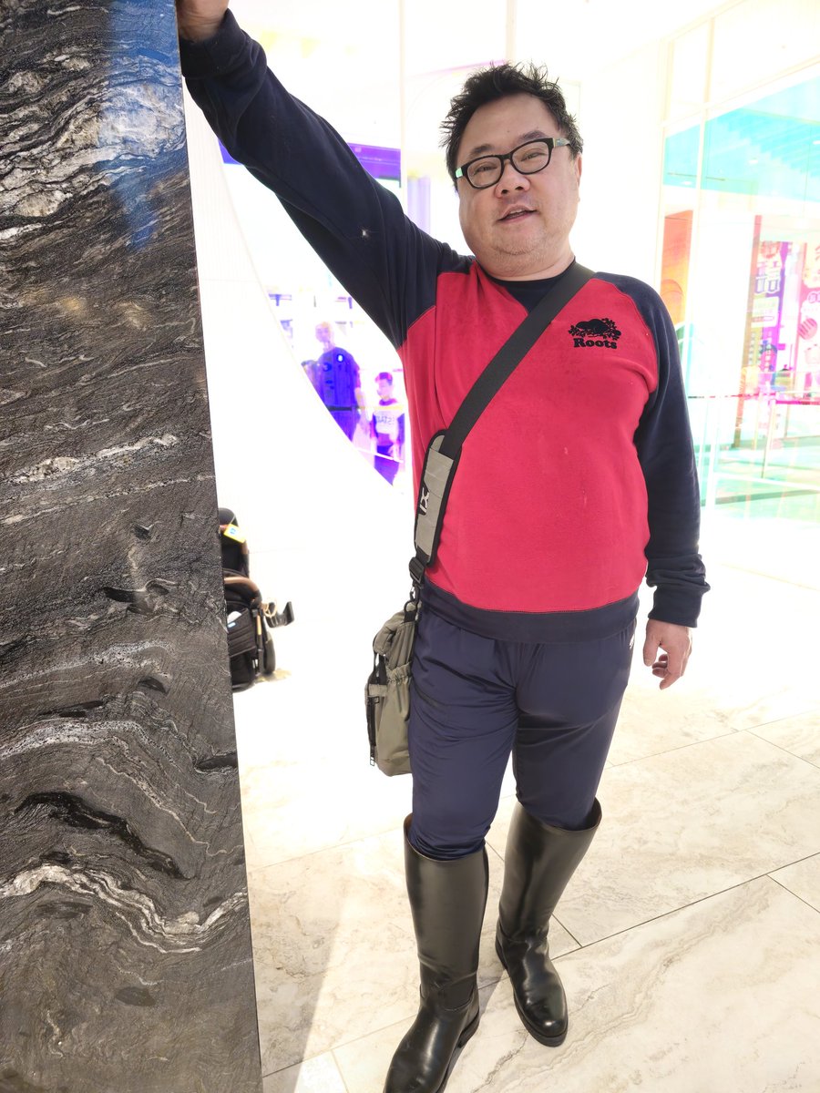 Handsometom101's tweet photo. 今天不上班 https://t.co/2m6oUkqwkA