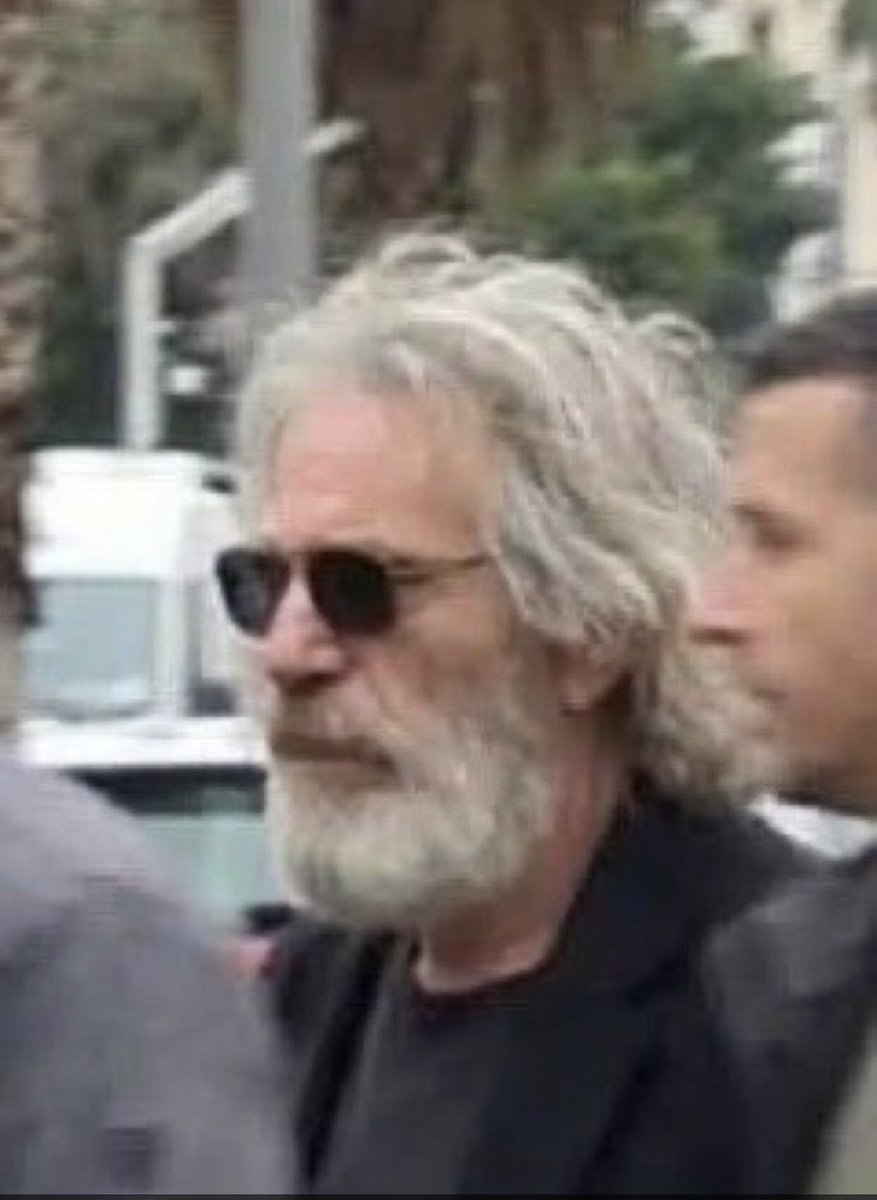 manabduch's tweet photo. Isra.el faked his de.ath. 

Eps.tein is still alive and walking the streets of Tel Aviv.

Hell vs Heaven 🏘⛰🦖🦋 https://t.co/jxOOe1BTt3