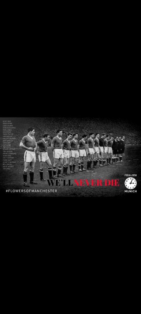 Almoloney97's tweet photo. The flowers of Manchester 🌹 https://t.co/xPd84KZY7P
