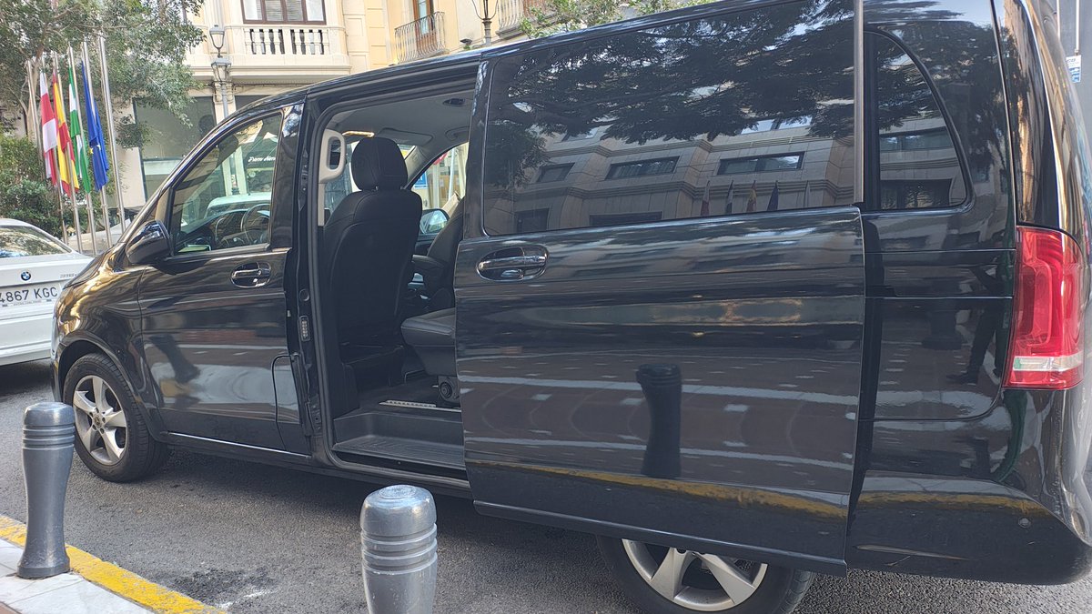Transporte para eventos y congresos en Almería
Colaboramos con agencias y organizadores de eventos.
✔️ Traslados aeropuerto–hotel–sede
✔️ Flota premium
✔️ +20 años de experiencia
👉 almeriatransfers.com
<a href="/almeriatransfer/">Agencia Almería Transfers</a>
#EventosAlmería #Congresos #EventosCorporativos #Transfer