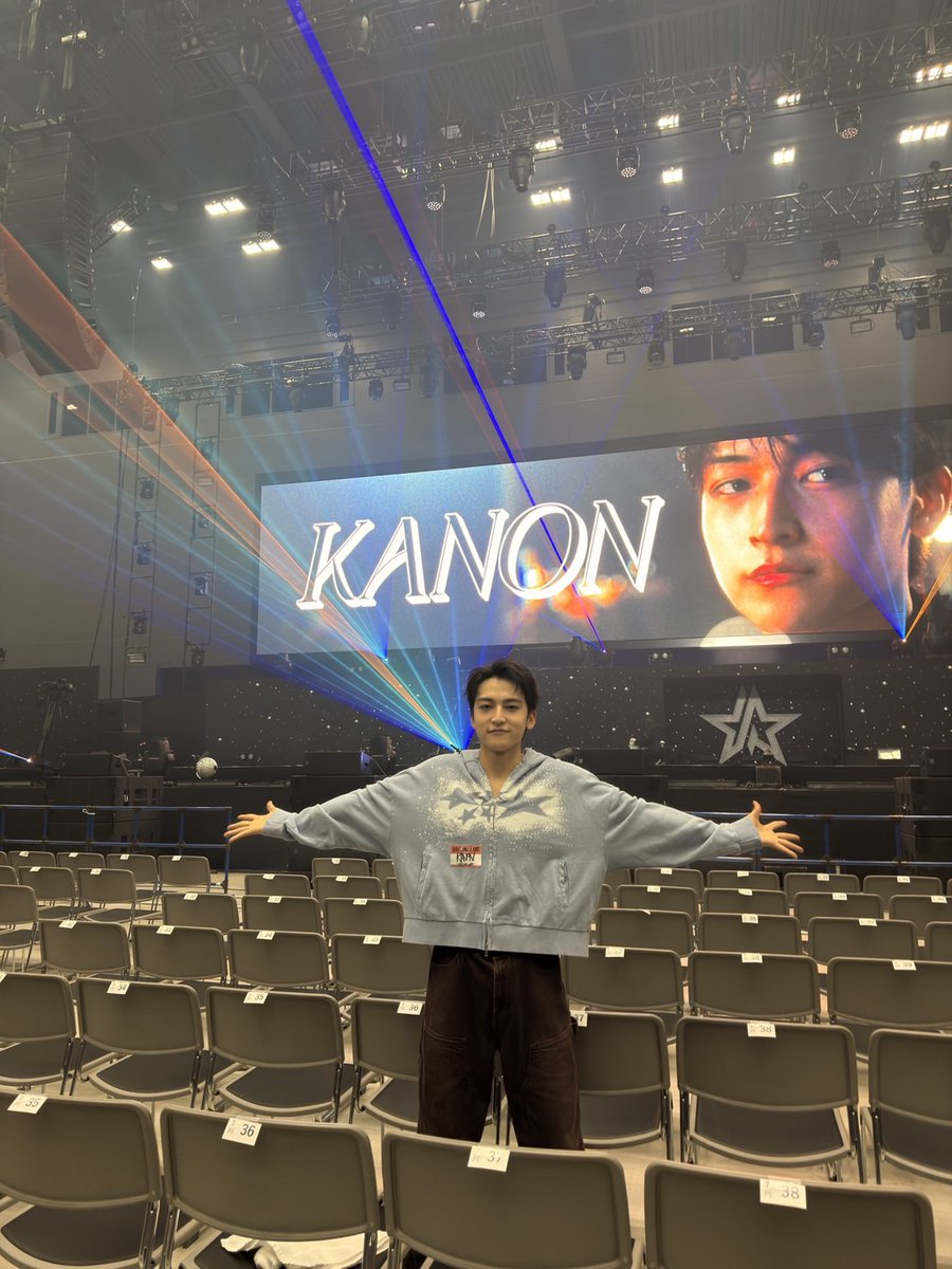 starglow_bmsg's tweet photo. 〖#FROM_KANON ✍️💬〗

STARGLOW DEBUT SHOWCASE Wish upon a star ありがとうございました！！！！
本当に最高の景色でした。またSTARSに会える時まで頑張り続けます！
泣いてないよ👍🏻

#KANON
#STARGLOW
#SG_Wishuponastar https://t.co/Gs2z6c7R7b