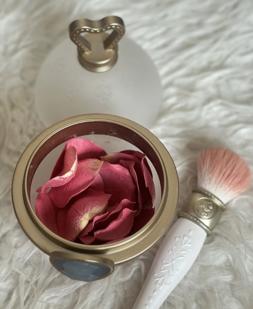 あまり衛生的に良くないと承知のうえで、わざわざ使い終わったラデュレ