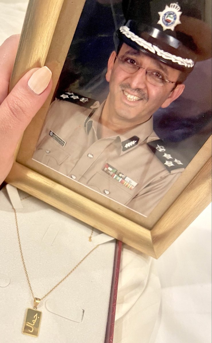 اللهم ارحم من اشتاقت له نفسي وهو تحت التراب
 رحم الله ضحكات لا تنسى ، 
وملامح لا تغيب عن البال ، 
وحديثا اشتقنا لسماعه . 
الله ارحم أبي برحمتك التي وسعت كل شيء..
#دعاء_للميت 
#ساعة_استجابة 
#دعاء_الجمعة