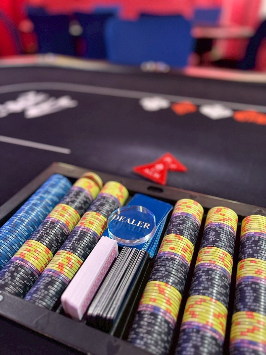 📍ポスター掲示店のご紹介

RDPTのポスターを掲示していただいている
【我龍】様✨
＠GaryuPoker

いつもRDを応援していただきありがとうございます！

和テイストで落ち着きがありつつ、遊び心もある大人な店内👌

Red Dragonと同じく、
龍🐉がテーマ❤️‍🔥