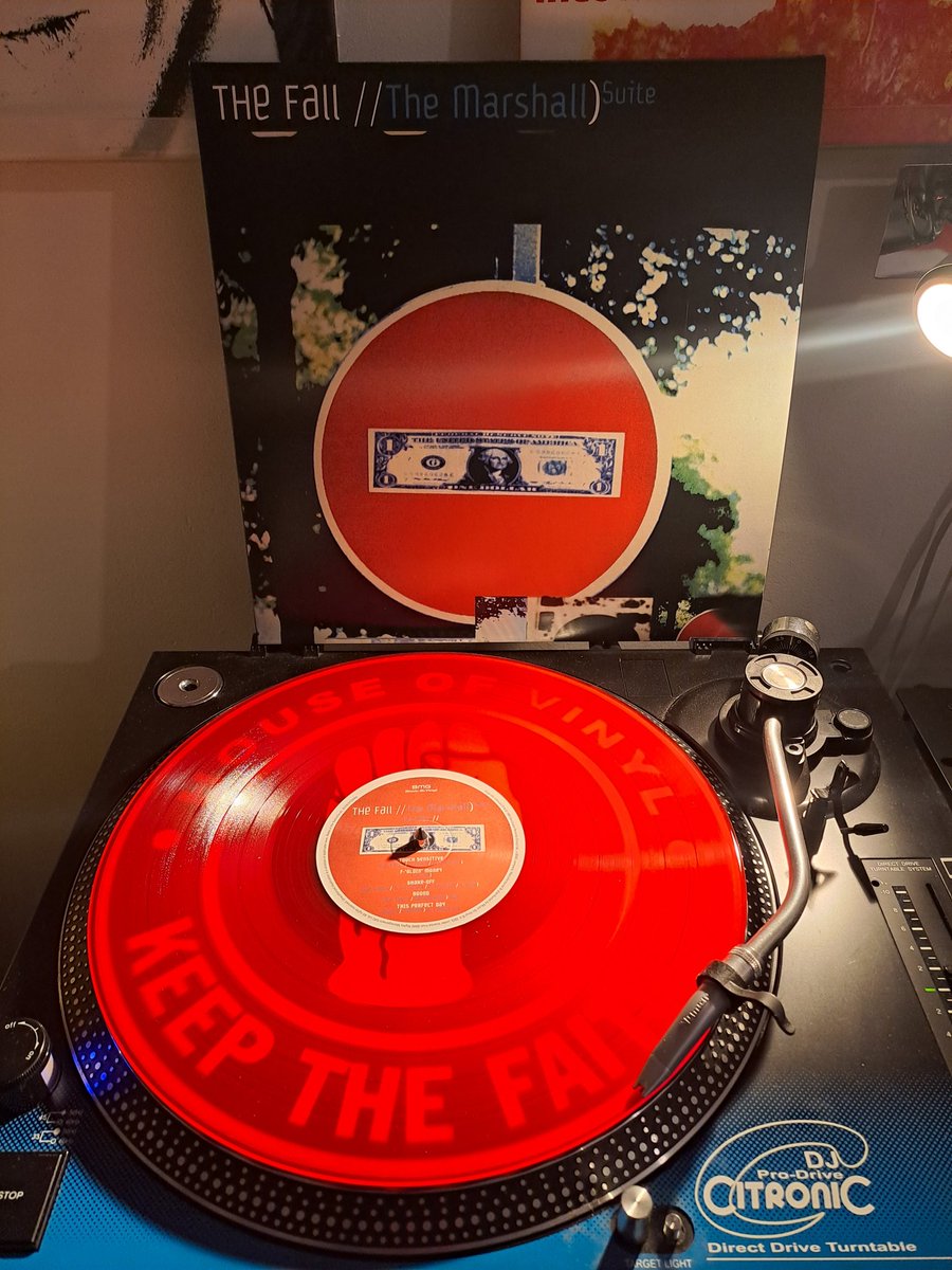 TheHouseof08's tweet image. #FallFriday
THE FALL - THE MARSHALL SUITE

Disc 1, Side 1, Track 1
TOUCH SENSITIVE

"They say what about the meek?
I say they've got a bloody cheek.."

Superb track. Superb LP.
#TheFall #MarkESmith