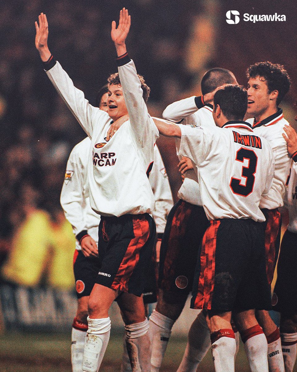 📆ON THIS DAY: In 1999, Ole Gunnar Solskjaer became the first player in Premier League history to score 4 goals as a substitute during Man United's 8-1 win at Nottingham Forest. 

◎ 71' Subbed on 🔄
◉ 80' Scores ⚽
◉ 87' Scores ⚽
◉ 90' Scores ⚽
◉ 94 'Scores ⚽

The Baby
