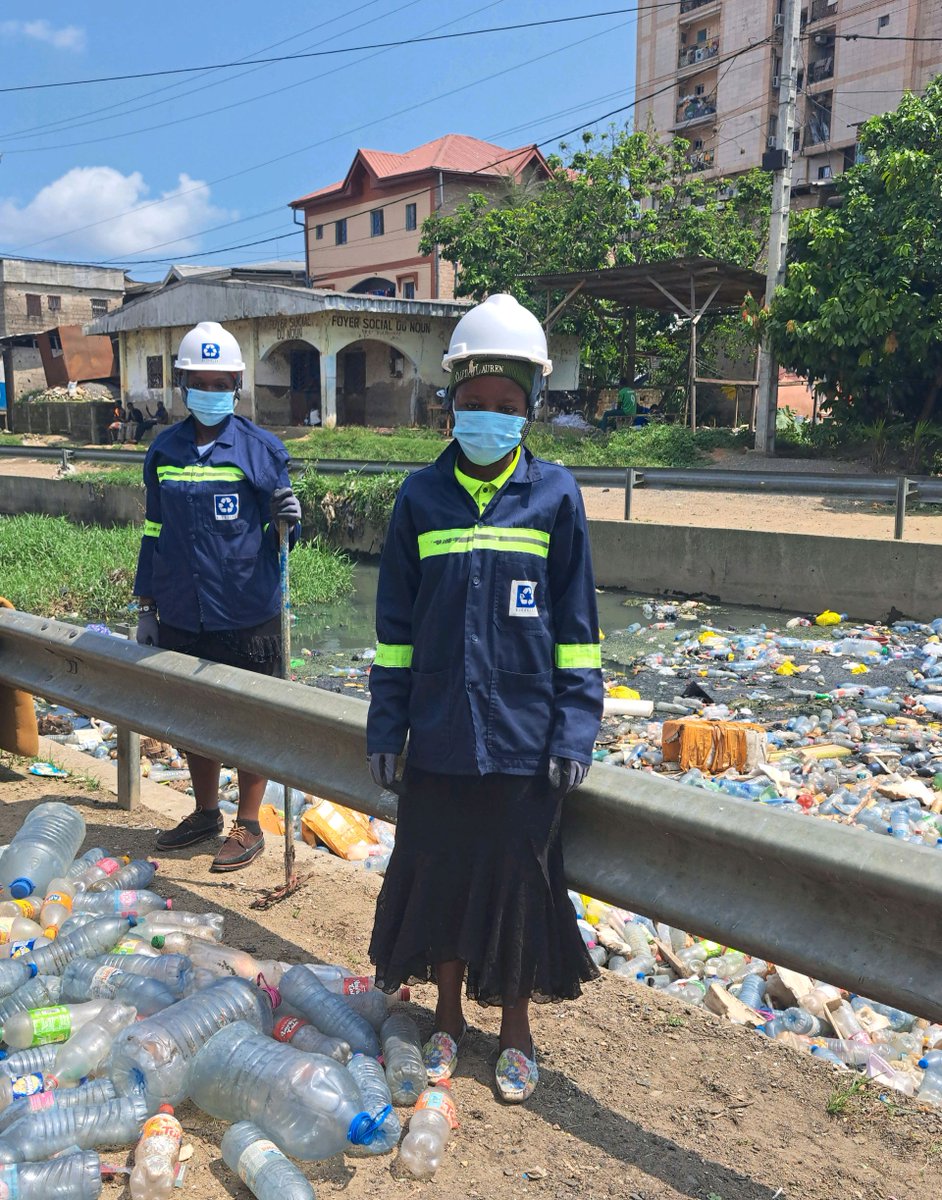 Another day, another mission! 
Small actions, big impact.
#PlasticAction #CleanupWithBleagLee #WasteToResource #SustainableLiving