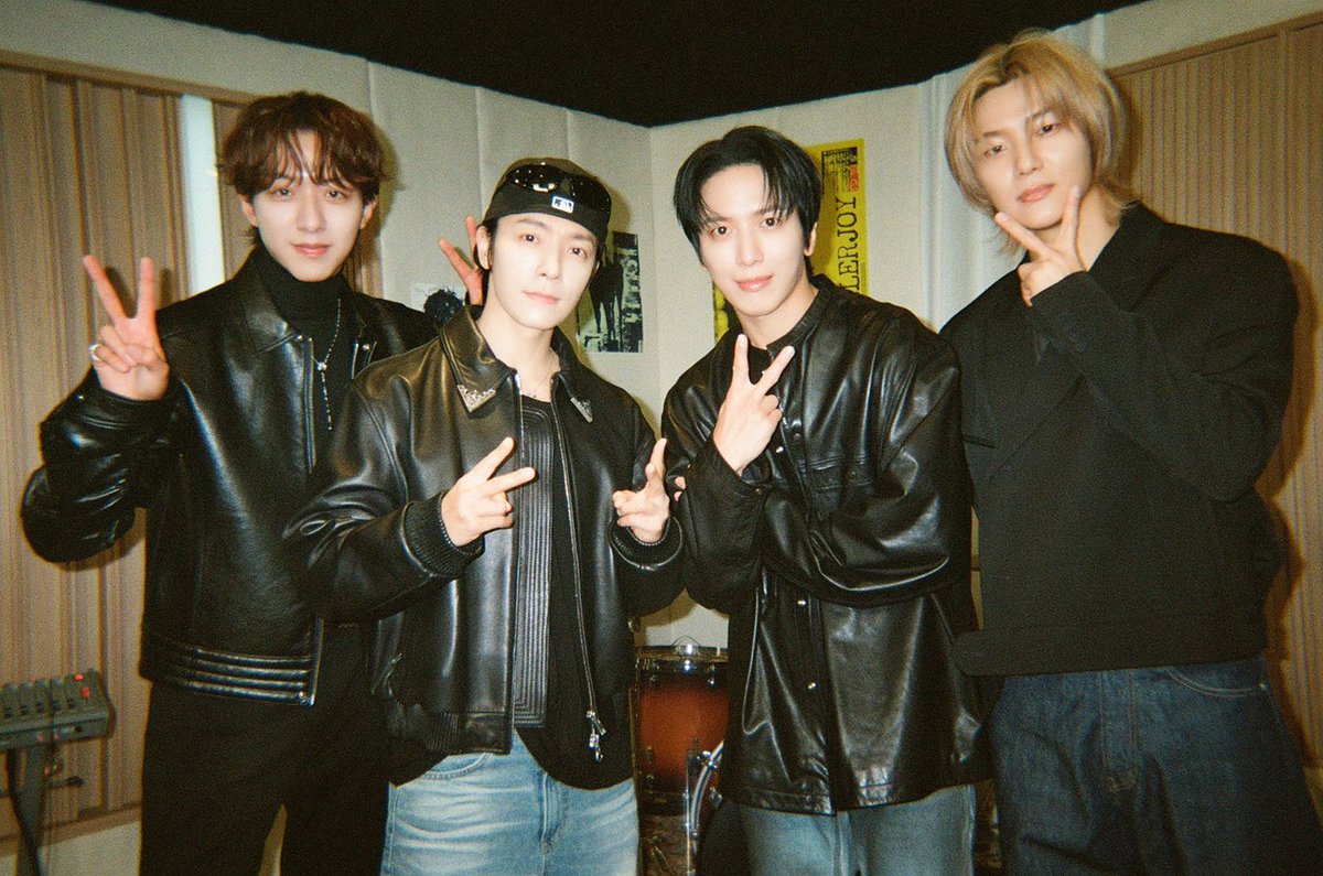 thinkingofkkyu's tweet image. Donghae with CNBlue - Killer Joy new photos

#동해 #DONGHAE 
#슈퍼주니어 #SUPERJUNIOR