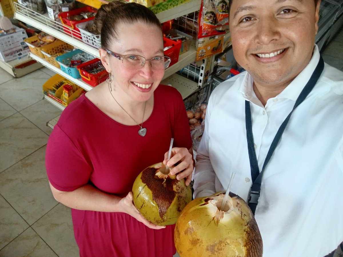 #WhatPutsASmileOnMyFaceIs hearing his voice on the other end of the line, even if we can't talk face to face! #longdistancelove #fiancevisa 🇺🇸❤️🇵🇦 #longdistancerelationship