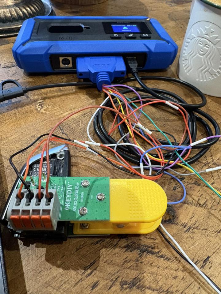 Keydiy KD-X4 copy BMW G series BDC3 key via Keydiy clip adapter