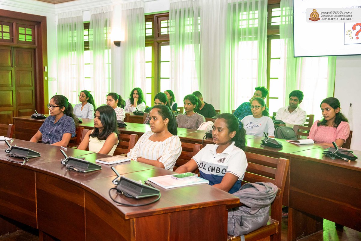 University Colombo tweet media